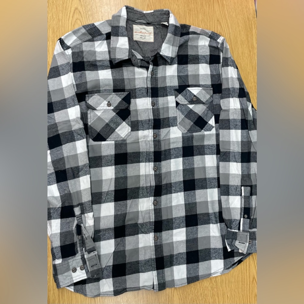 Men’s Black and White Plaid Shirt XXL